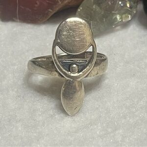 Source Unknown Unique Silver Women's Ring